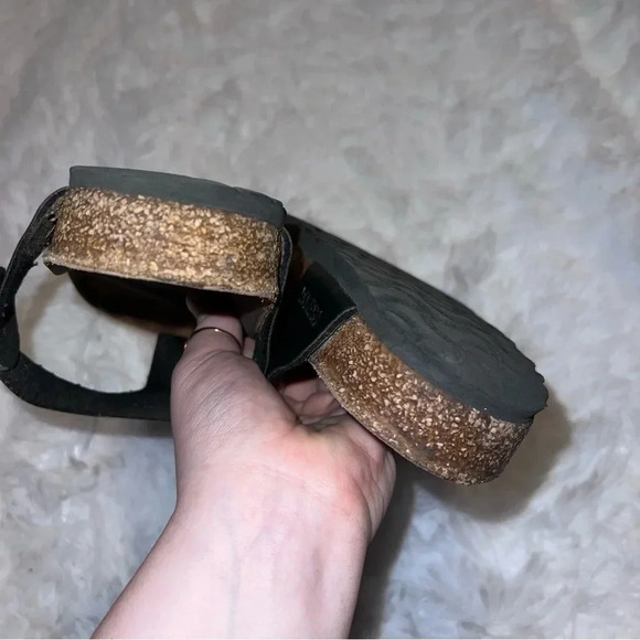 Birkenstock Black Thong Flip Style Sandals Size 39 Black Cork Slip ons - Picture 6 of 6